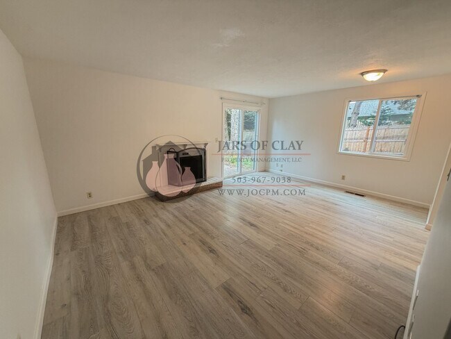 Foto del edificio - Fircrest Ct SE Duplex #2021-740