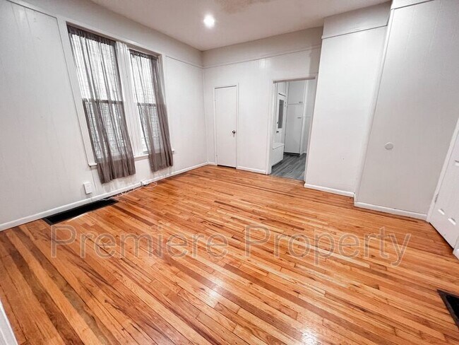 Foto del edificio - 3419 Lexington Ave