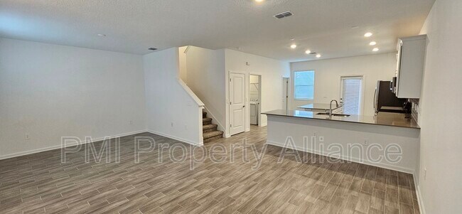 Building Photo - 1844 Tohoqua Blvd