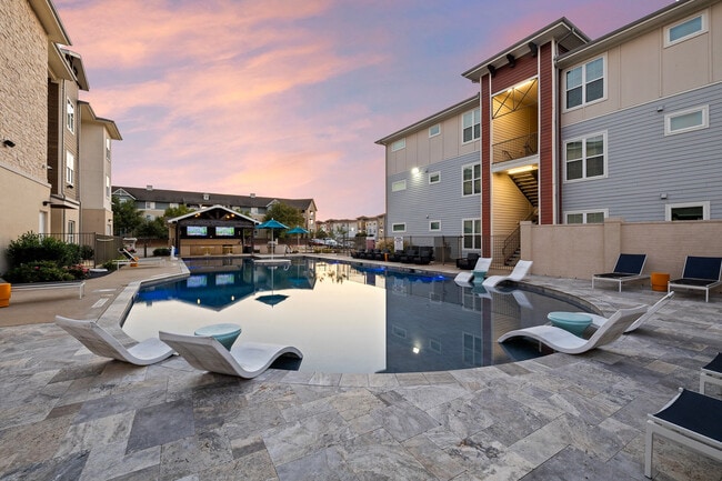 Photo - Holleman Crossing Apartments