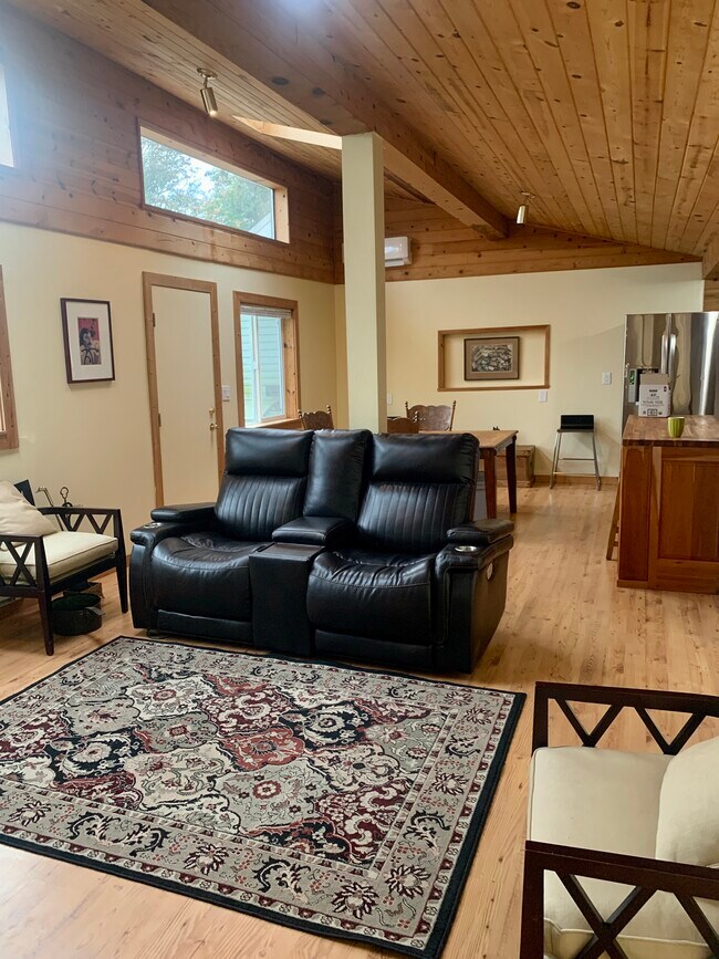 Photo - 15708 State St House