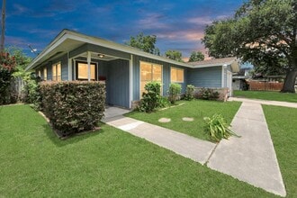 Building Photo - 1324 Bennett Dr