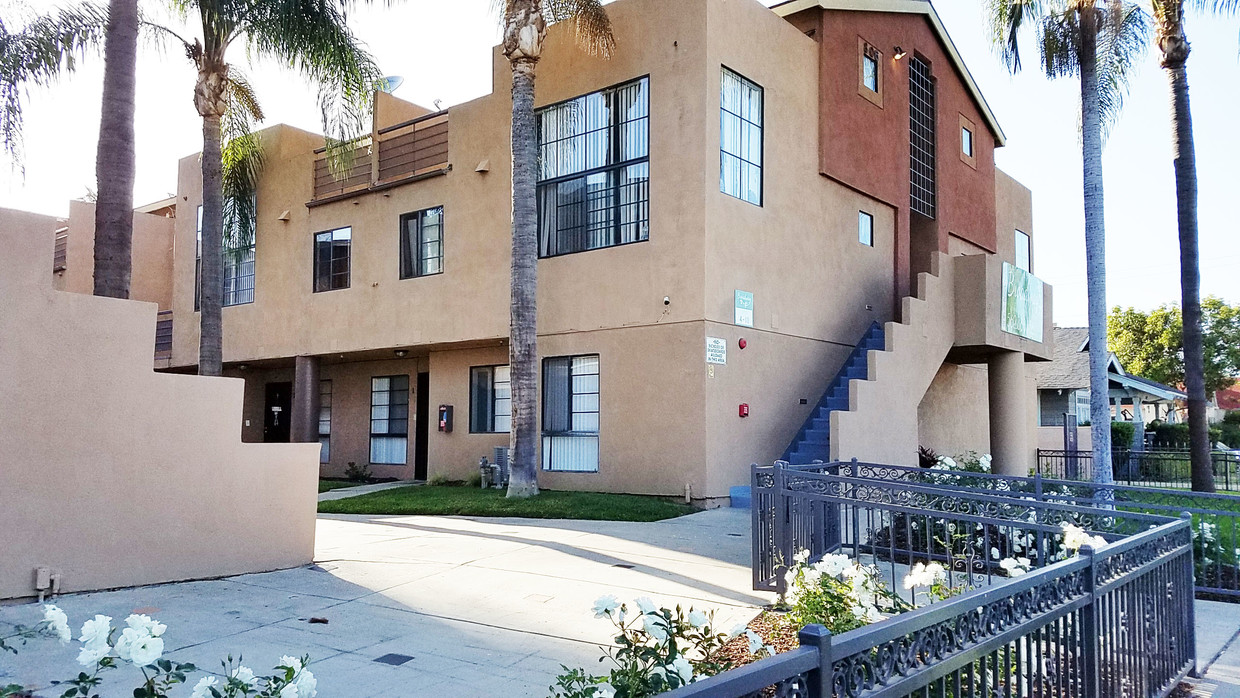 806 S Broadway, Santa Ana, CA 92701 - Apartments in Santa Ana, CA ...