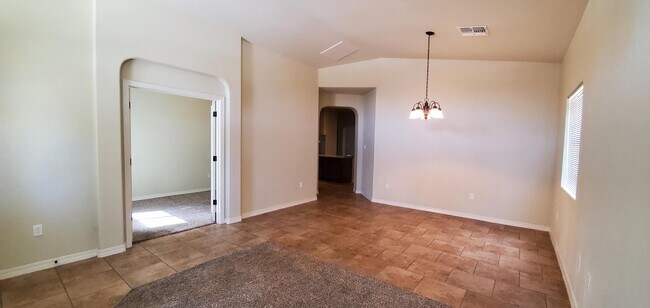Building Photo - 14685 Hunters Grove Ave