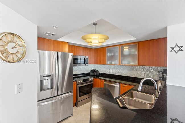 Building Photo - 16699 Collins Ave