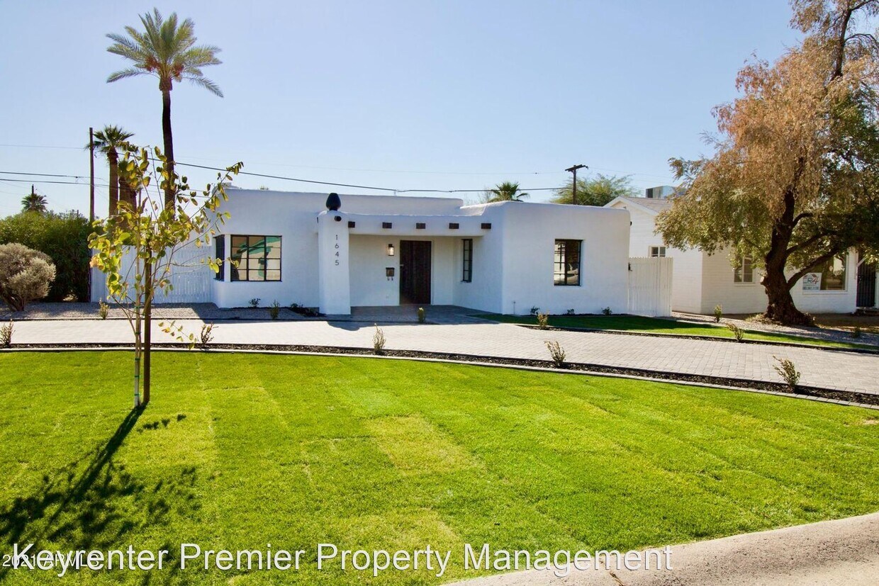 Primary Photo - 2 br, 1 bath House - 1645 E Turney Ave