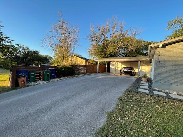 Building Photo - 2910 Pecan Springs Rd