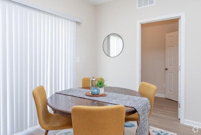 3BR, 2.5BA - 1410SF Duxbury - Dining Area - The Cape at Sandy Neck