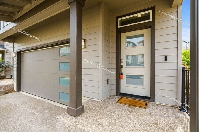 Foto del edificio - Sleek 3BR, 3.5BA Smart Home on Quiet Corner Lot – Don’t Miss This Happy Valley Gem!