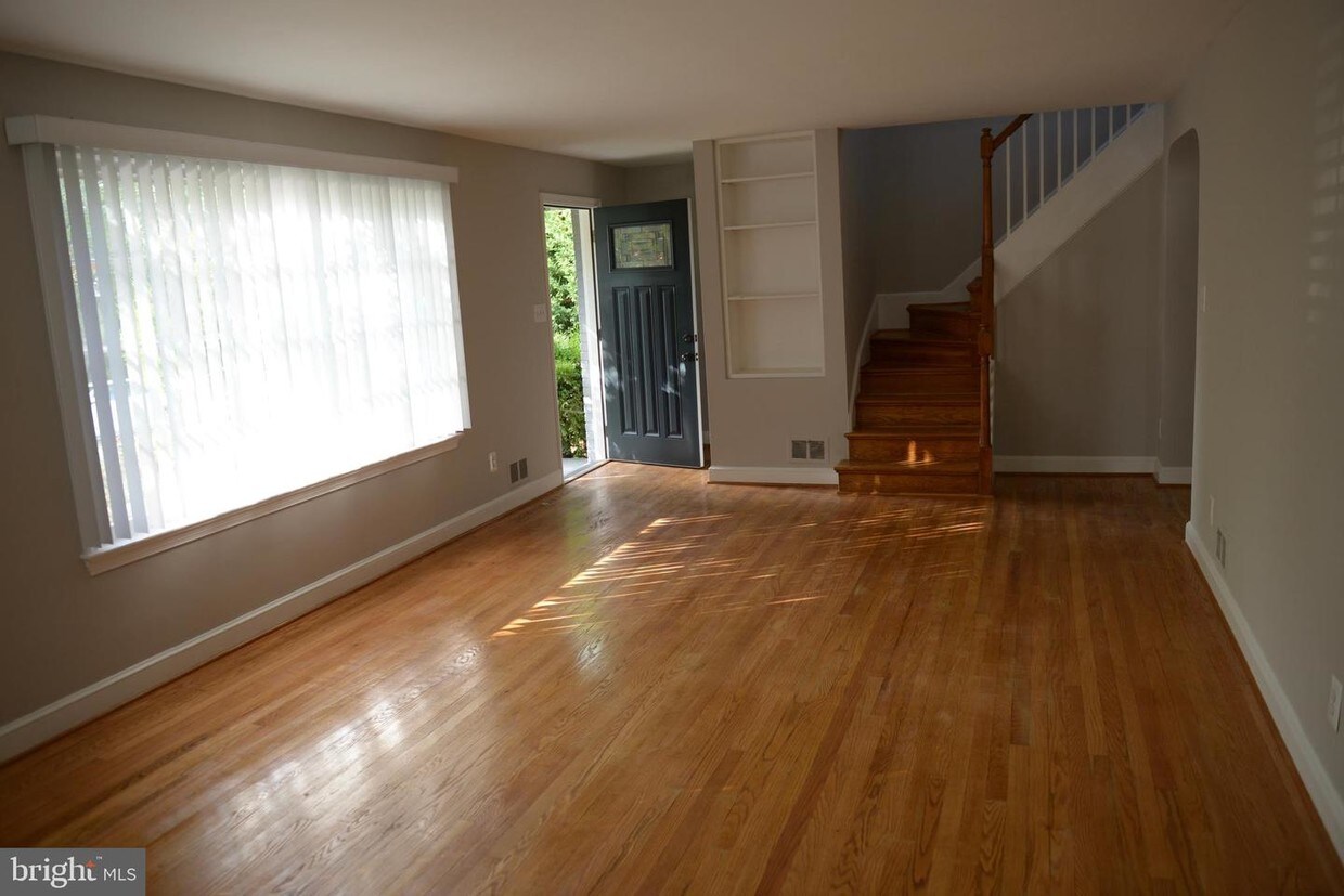 Foto principal - 3221 12th St S
