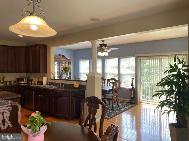 Building Photo - 618 Sweetgum Ln