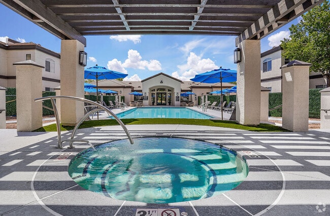 Building Photo - Broadstone Heights