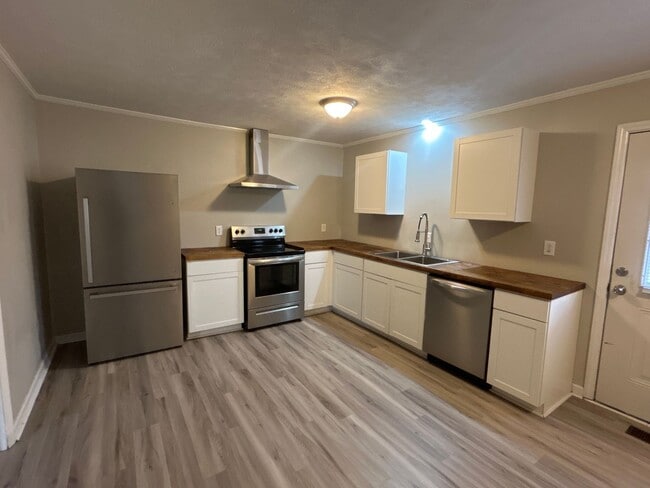 Foto del edificio - NEW LISTING!!!!!