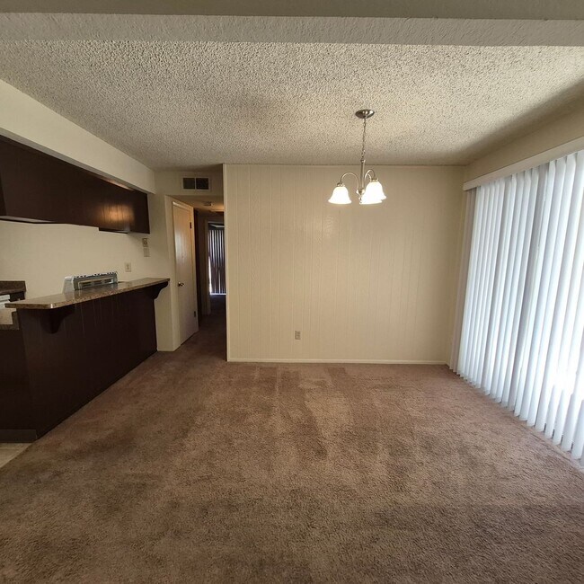 Building Photo - 3332 Jayanne Way
