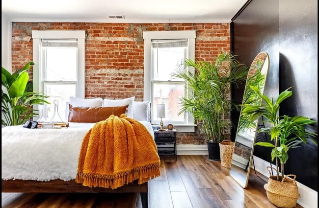 Building Photo - 575 1/2 City Park Avenue-SI ID1265608P