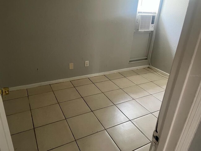 Foto del edificio - 8015 N Klondyke St