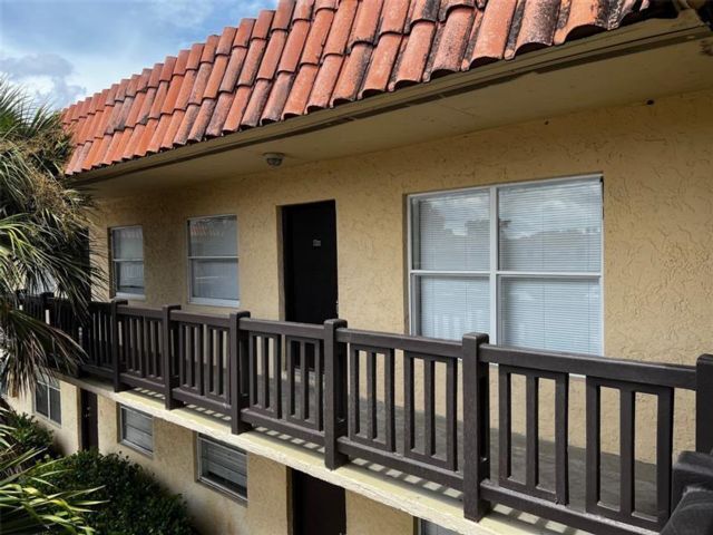 Building Photo - 1335 S Dixie Hwy