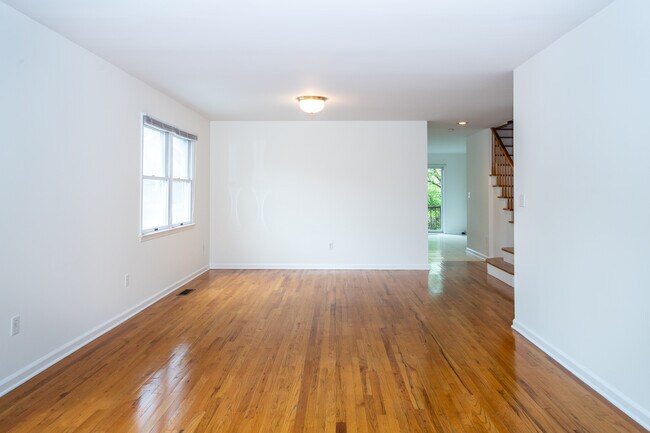 Foto del edificio - 170 Harrison Ave