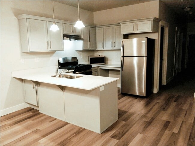 Building Photo - 618 N Sun Peak Dr