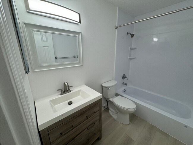 Foto del edificio - 11660 NW 45th St