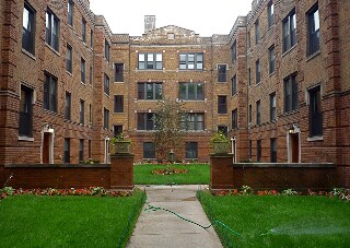 Foto principal - 3511 N Racine Ave
