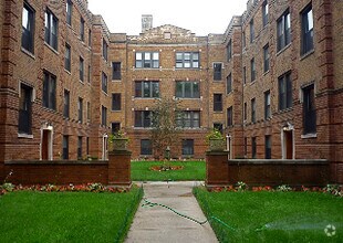 Building Photo - 3511 N Racine Ave