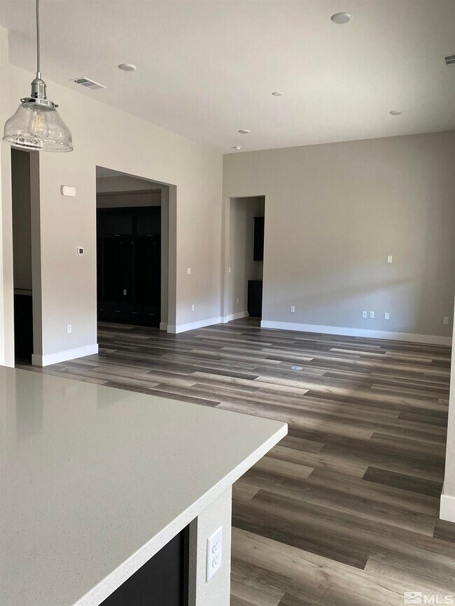 Foto del edificio - 932 Little Star Dr