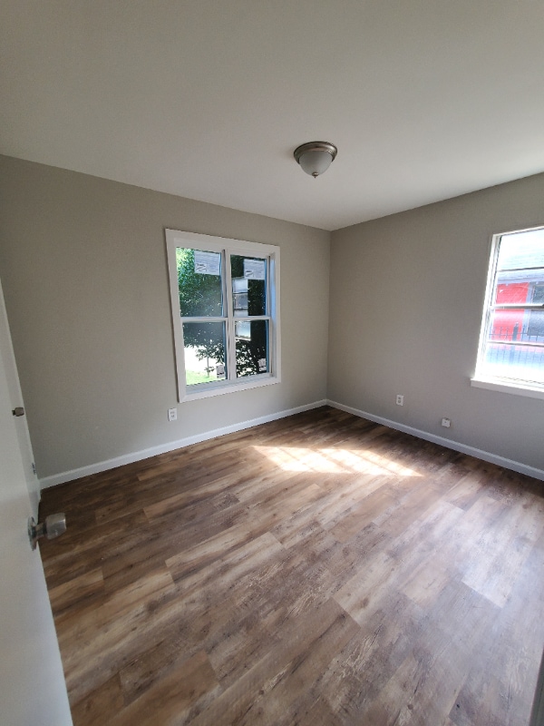 Building Photo - 607 E McLemore Ave