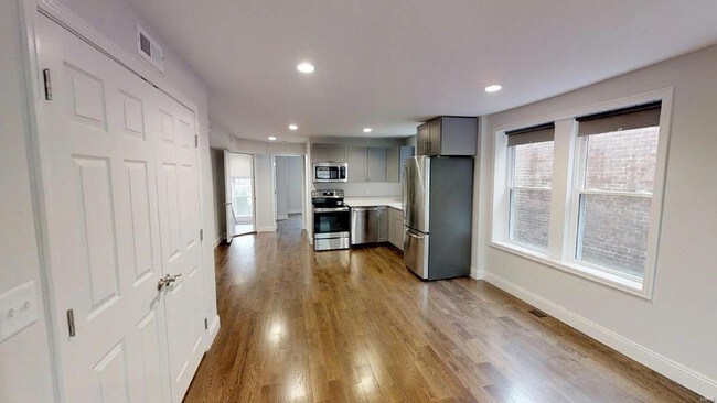 Foto del edificio - 4217 Blaine Ave