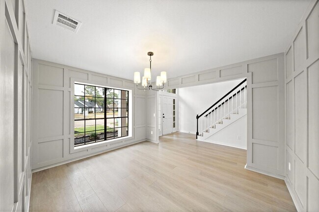 Building Photo - 15411 Robin Grove Ct