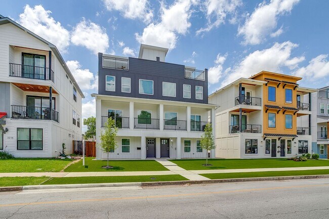 Building Photo - 3226 Forest Park Blvd