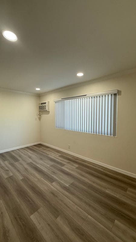 Foto del edificio - 607 S Humphreys Ave