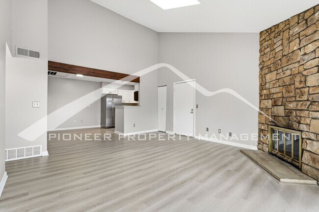 Foto del edificio - Great Condo with Central AC and Community Pool