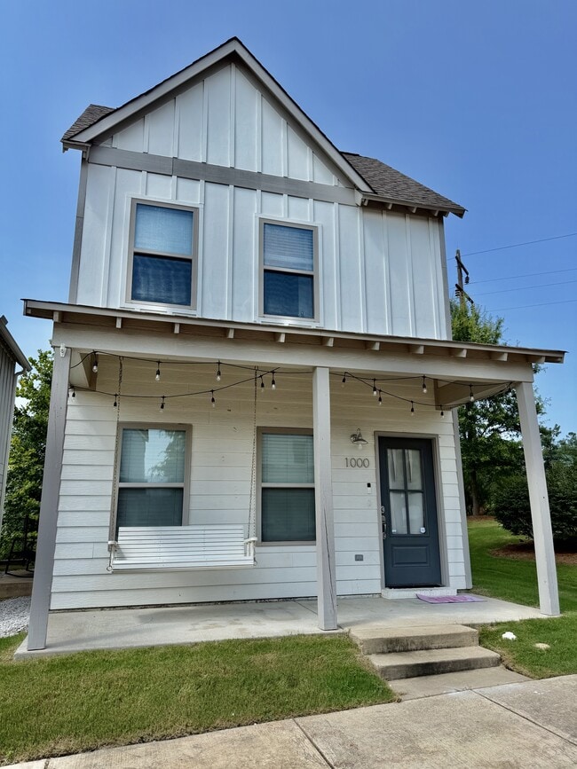 Photo - 100 A (Oxford, MS) House
