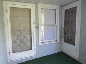 Building Photo - 253 Oleander Ave