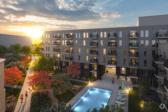 Building Photo - 37 Boul Brunswick