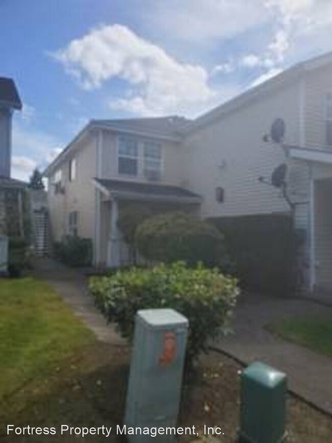 Building Photo - 2 br, 1 bath Apartment - 8422 NE Knott Street