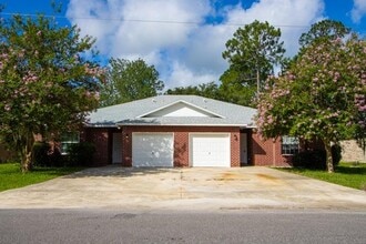 Building Photo - 6 Ponderosa Ln