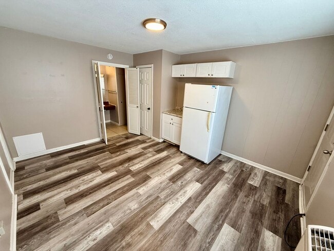 Interior Photo - Laker Landing