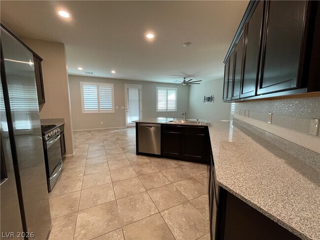 Foto del edificio - 9326 Fire Rose St