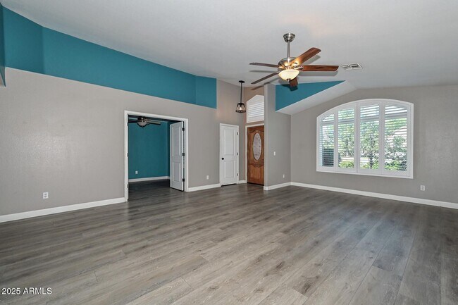 Foto del edificio - 18203 N 85th Dr