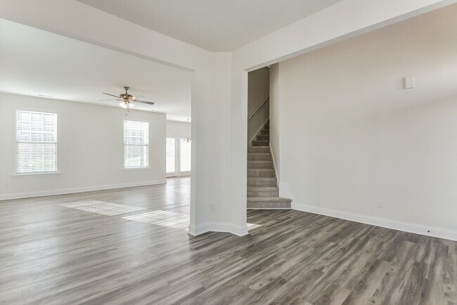 Foto del edificio - 26 Cordova St