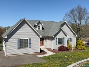 Building Photo - 103 Pond Hill Rd