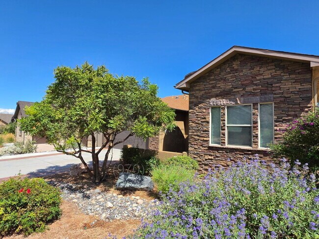 Foto del edificio - 2096 Two Wood Dr
