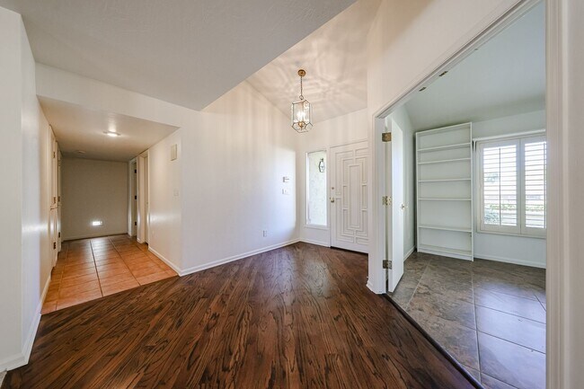 Foto del edificio - Scottsdale Country Club Living!