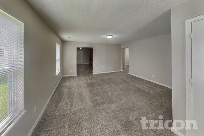 Building Photo - 1836 Farm Meadow Dr