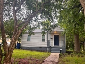 Building Photo - 1341 Curfman St
