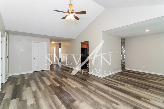 Foto del edificio - Welcome home to this 3 BR, 2 BA Ranch-styl...