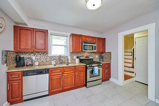 Building Photo - 5 Brookvale St