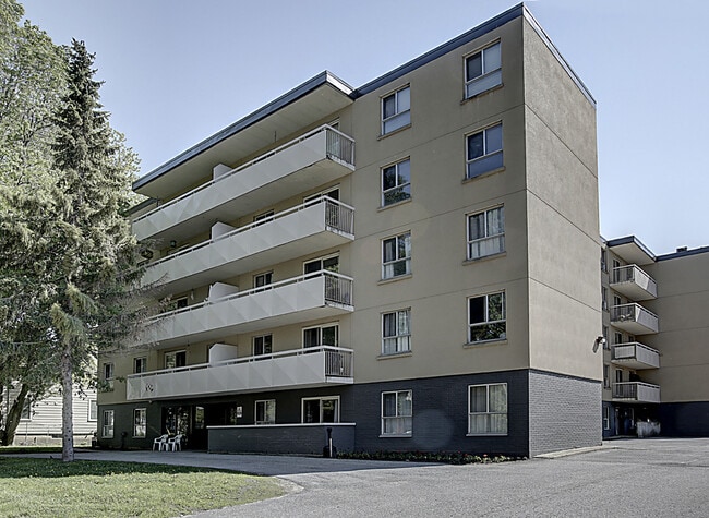 Building Photo - 263 Millard St
